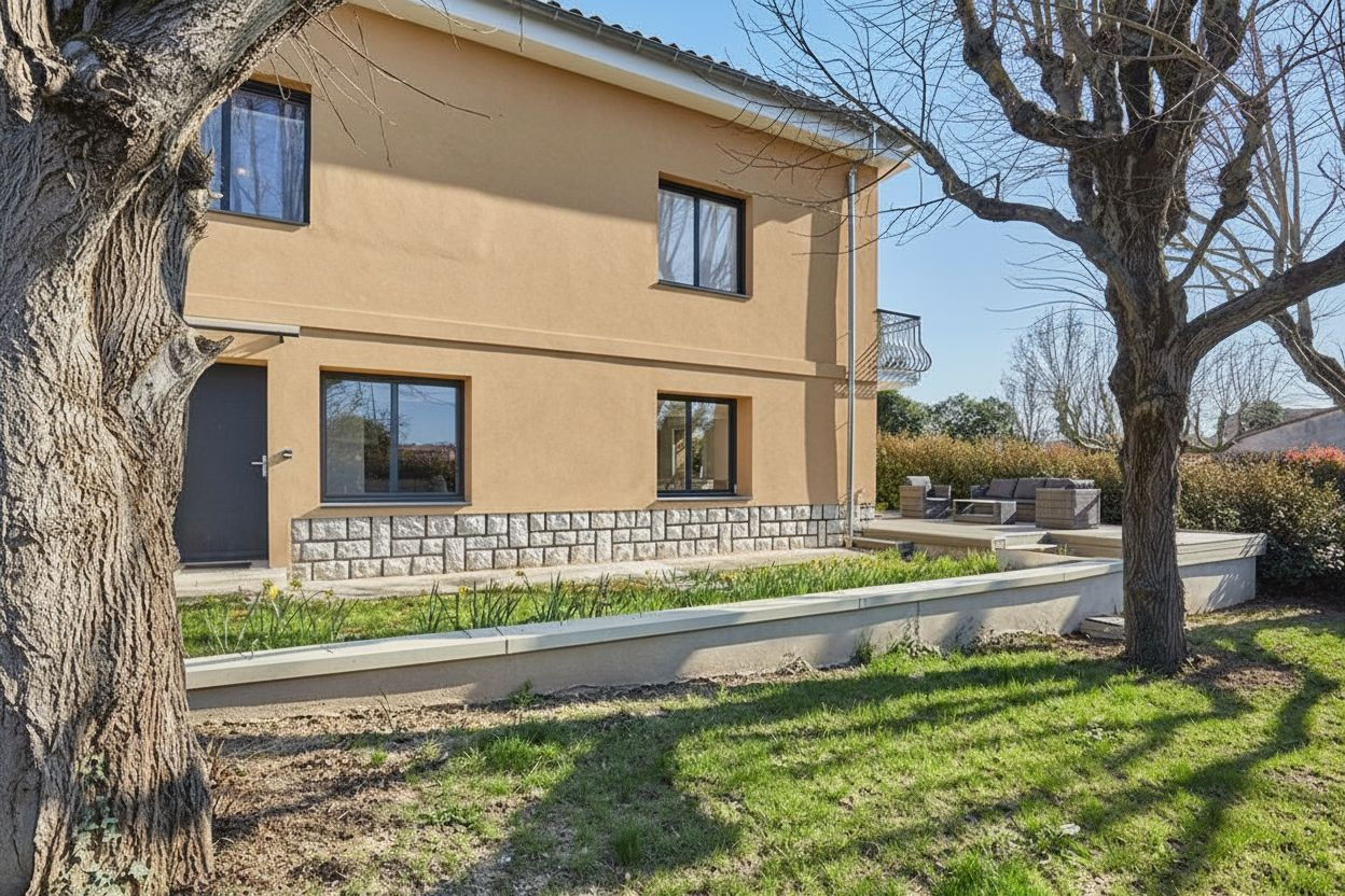 Villa / Maison  T4 à vendre Luynes 13080