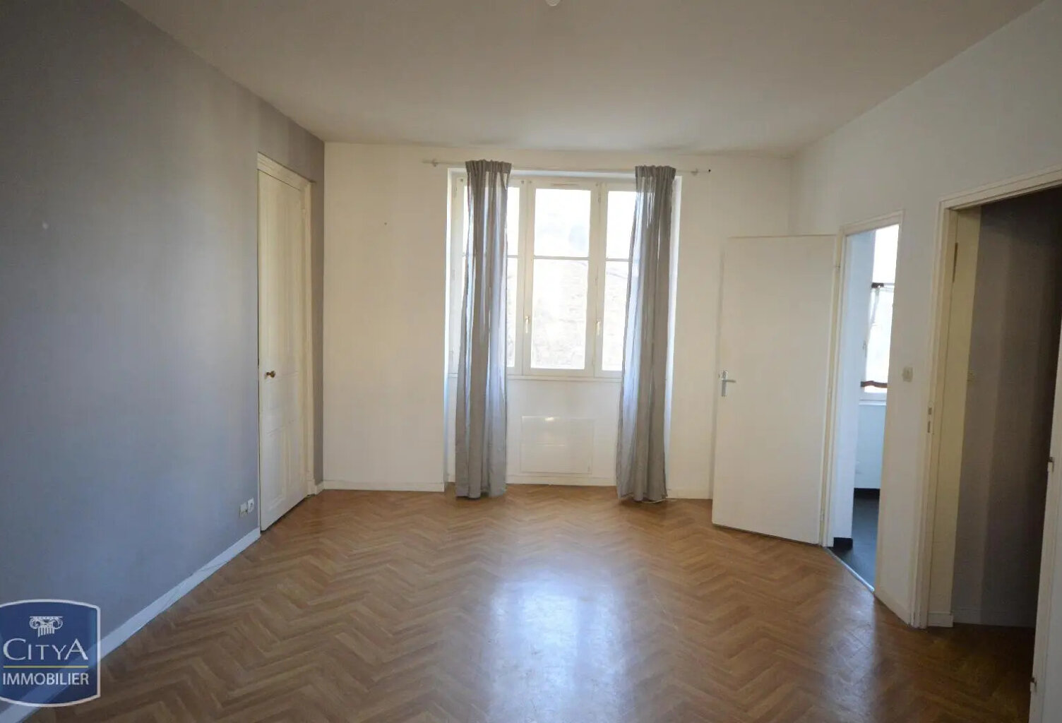 Vente appartement   Cholet (49300) — photo 1