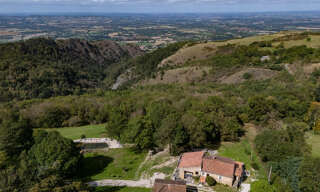 Maison 10 Pièces 298 m² à vendre à Dourgne (81110)