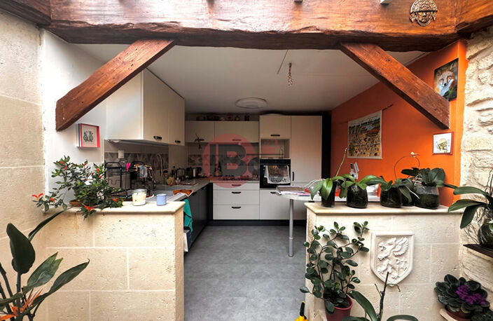 Une maison pleine de charme où la lumière raconte l'histoire — photo 2