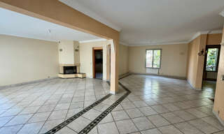 Bureau 5 Pièces 202 m² à louer à Aix-en-Provence (13100)