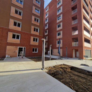 Appartement 2 pièces 810 €