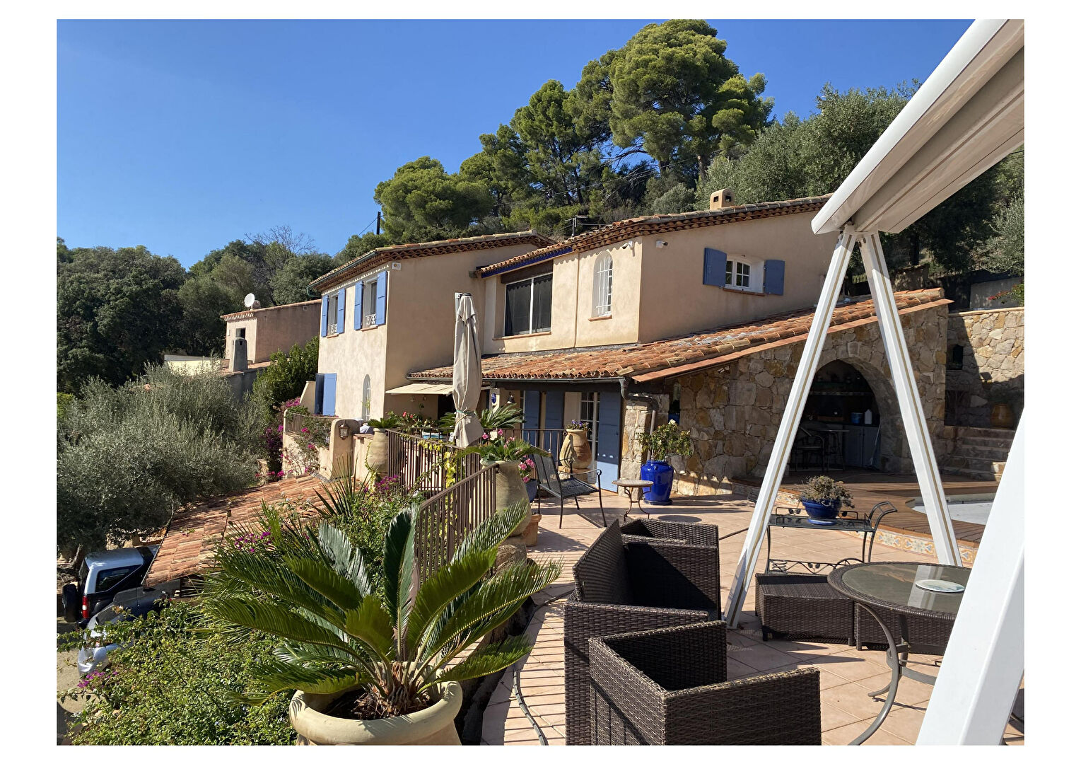 Villa / Maison  T6 à louer Carqueiranne 83320