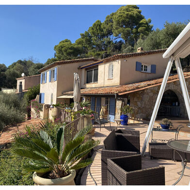 Maison 6 pièces 3220 €