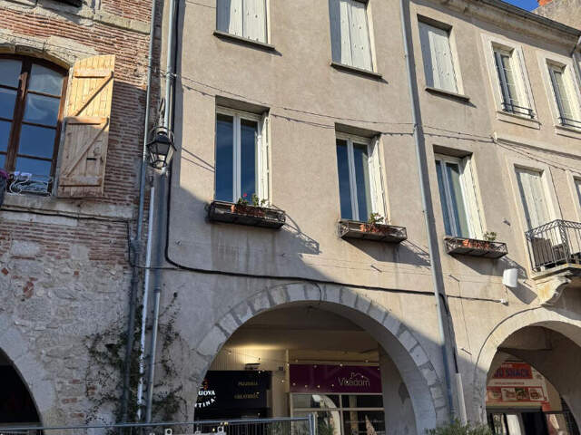 Immeuble de rapport situé en centre de Villeneuve-Sur-Lot — photo du bien