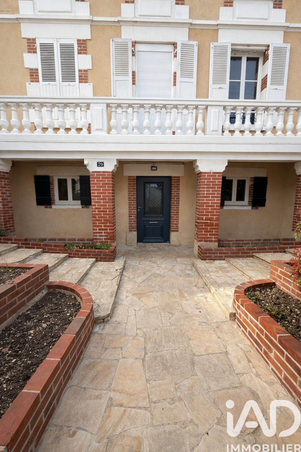 Auxerre - 200m² - 7p. - 4ch.