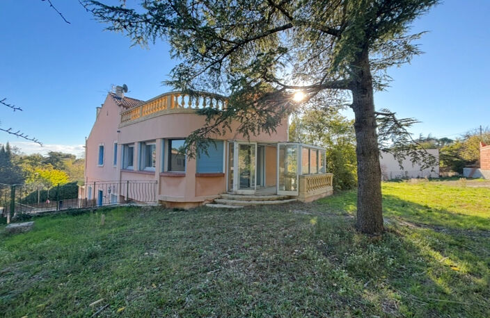 Coup de cœur, Appartement à rénové en duplex proche Tour Magne et Bois des Espeisses — photo 2