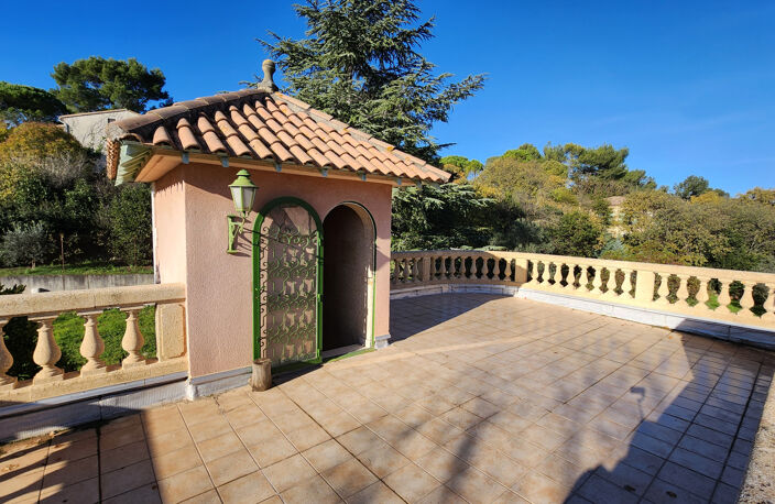 Coup de cœur, Appartement à rénové en duplex proche Tour Magne et Bois des Espeisses — photo 3
