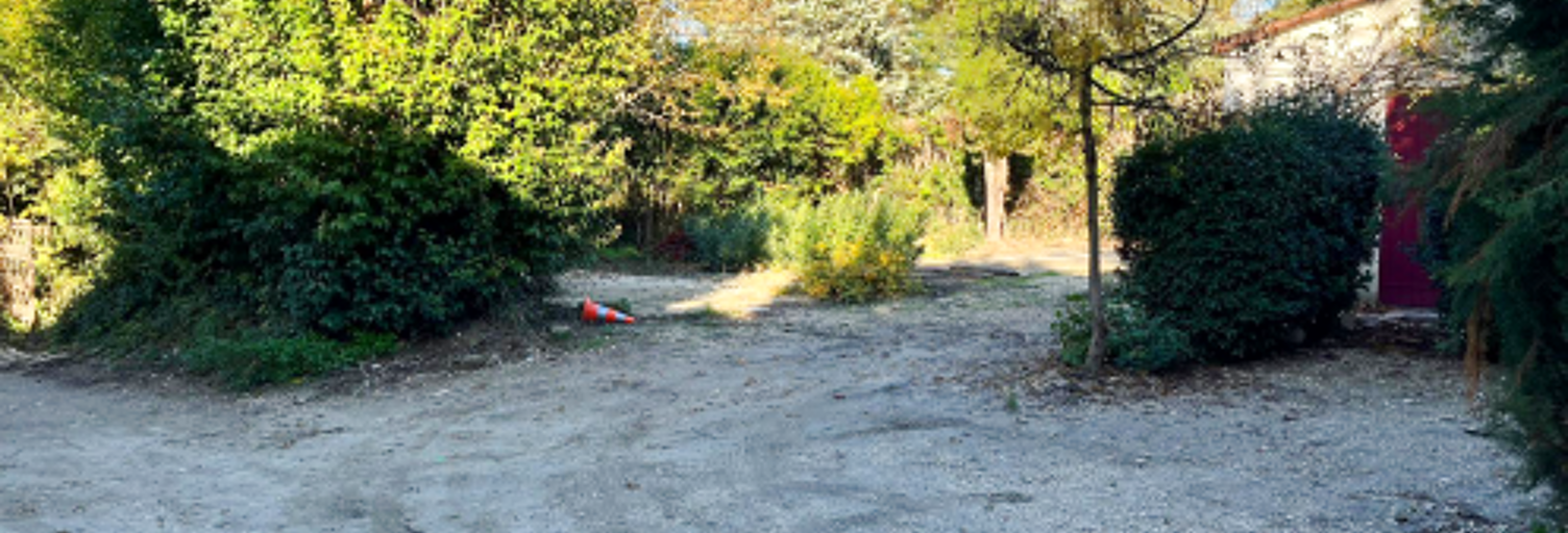 Terrain  372 m² à vendre à Saint-Étienne-du-Grès (13103)