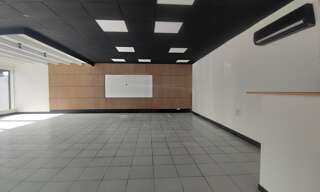 Commerce 1 Pièce 90 m² à louer à Creysse (24100)