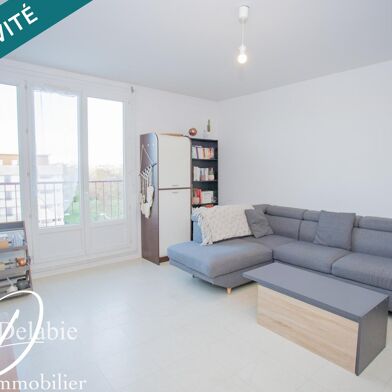 Appartement 4 pièces 92900 €