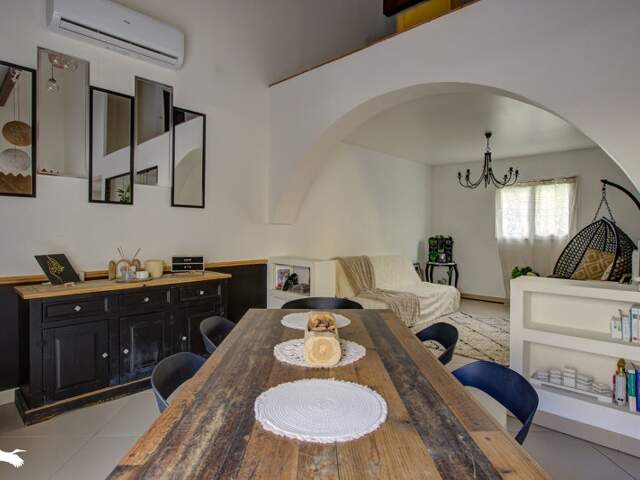 Contemporaine de 8 pièces principales — photo du bien