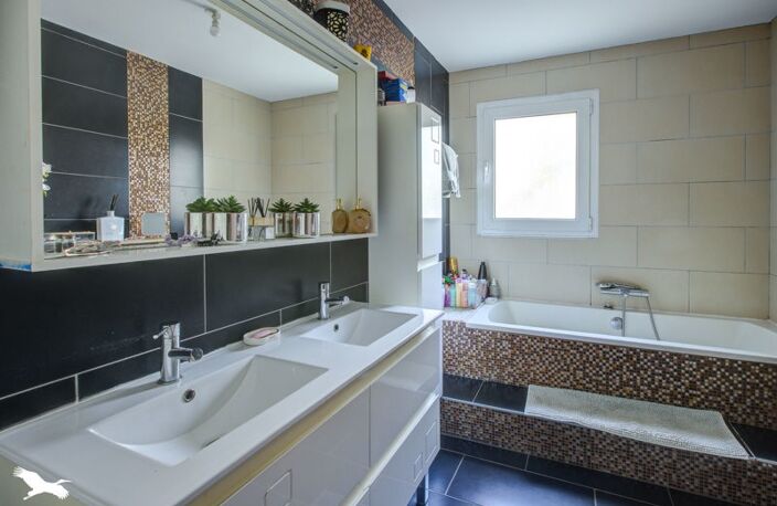 Contemporaine de 8 pièces principales — photo 5