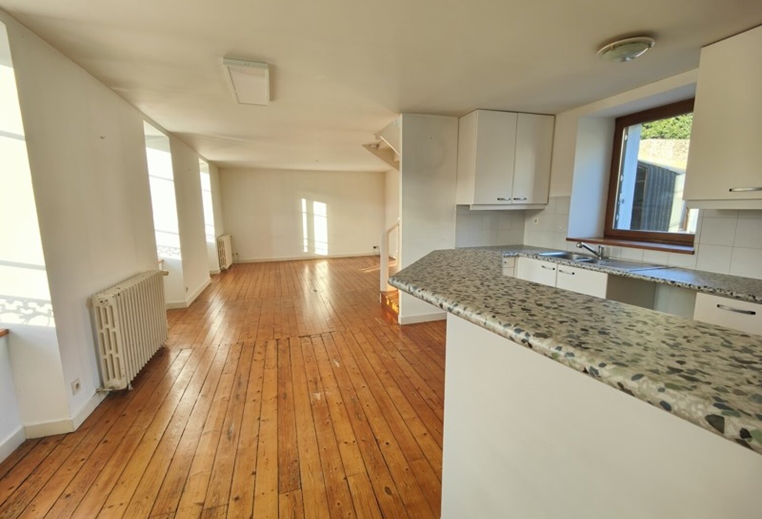 Vente immeuble   Douarnenez (29100) — photo 1