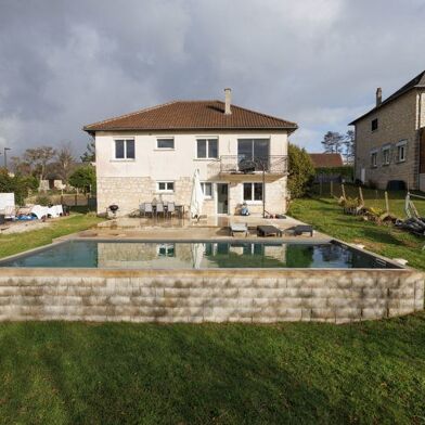 Maison 5 pièces 296520 €