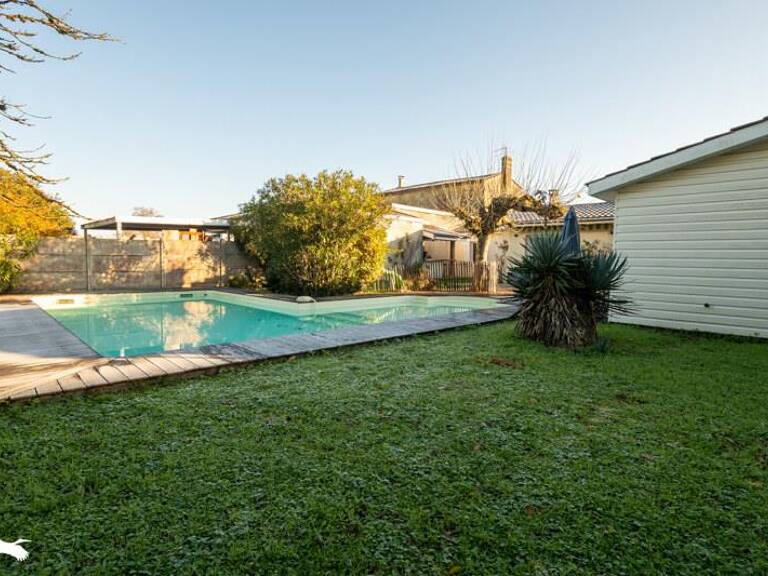 Maison en pierre de 5 pièces principales — photo 1