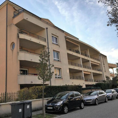 Appartement 3 pièces 860 €