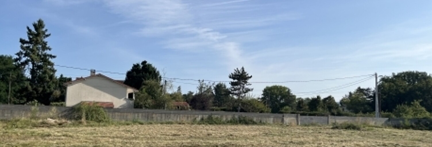 Terrain  1858 m² à vendre à Orléat (63190)