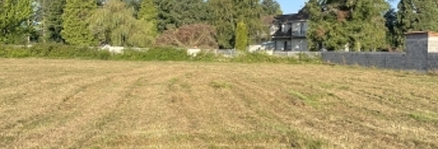 Terrain  1492 m² à vendre à Orléat (63190)