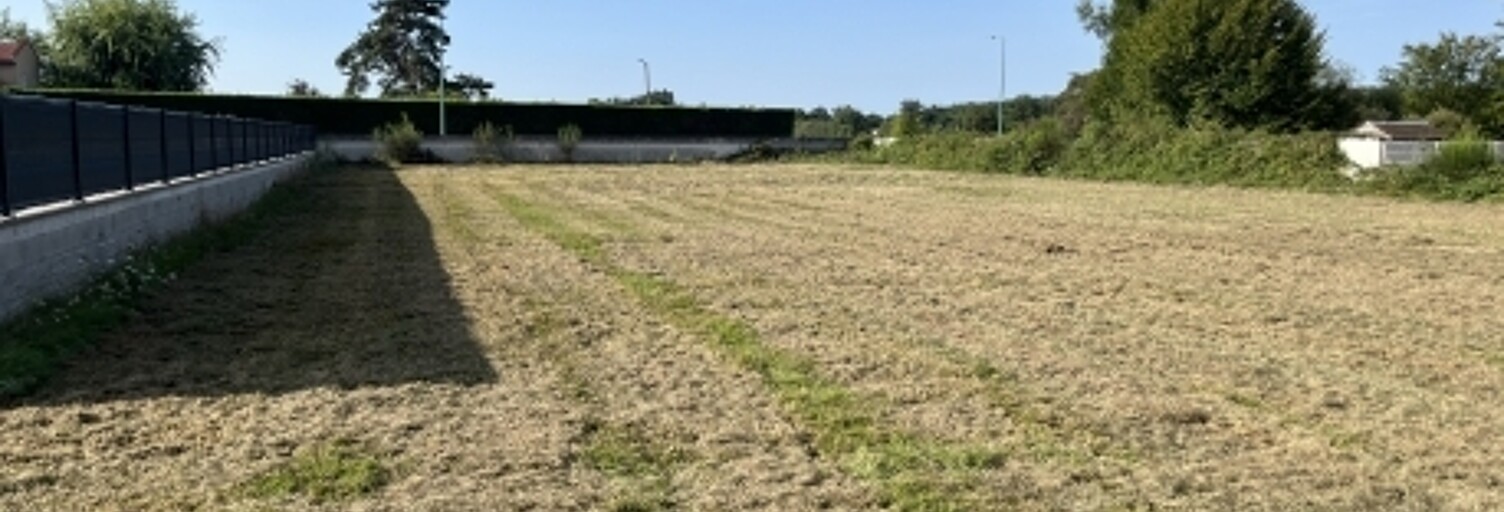 Terrain  1802 m² à vendre à Orléat (63190)