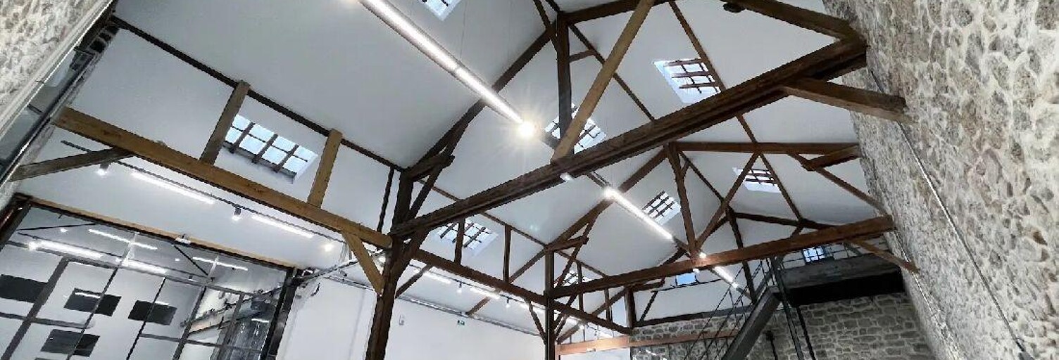 Commerce  1600 m² à louer à Vitry-sur-Seine (94400)