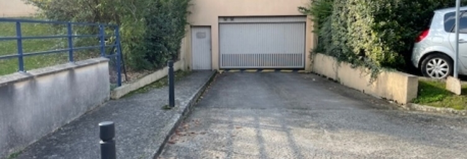 Garage  10 m² à vendre à Saint-Fargeau-Ponthierry (77310)