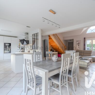 Maison 7 pièces 620000 €