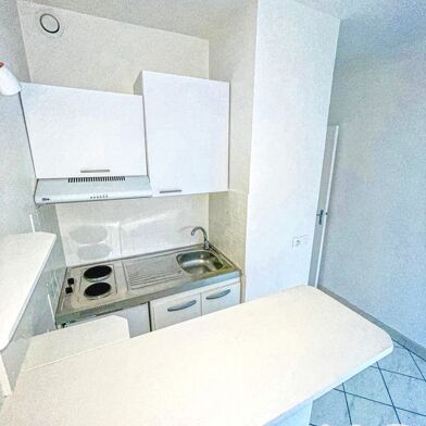 Appartement 1 pièces 720 €