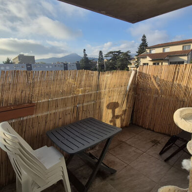 Appartement 3 pièces 830 €