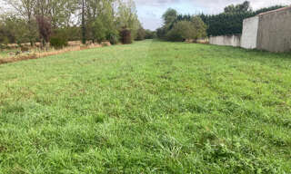 Terrain  4210 m² à vendre à La Roche-Chalais (24490)