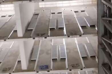 Garage  68000 €