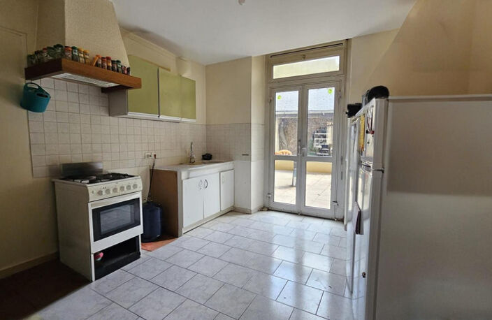 Maison familiale 6 pièces LE LUDE (72) — photo 4