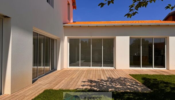 Villa / Maison 5 pièces  à vendre Rochelle (La) 17000