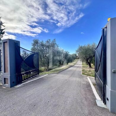 Terrain  1250000 €