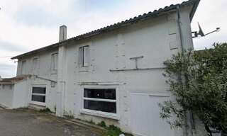 Maison  625 m² à vendre à Montlieu-la-Garde (17210)