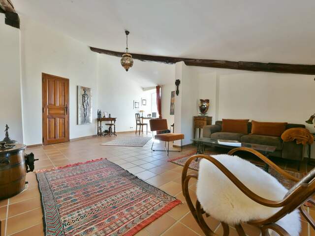 Charmante maison de village avec cour, terrasse et terrain non a — photo du bien