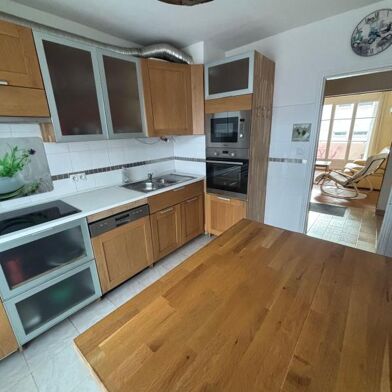 Appartement 3 pièces 251750 €