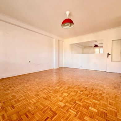 Appartement 4 pièces 1210 €