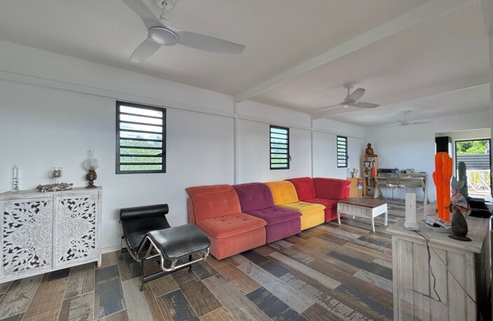 À VENDRE – SAINT-FRANÇOIS – VILLA RÉCENTE 140 M² – 3 CHAMBRES – PISCINE – AUTONOMIE EAU & ÉLECTRICITÉ — photo 5