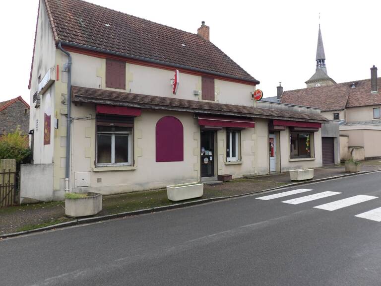 Maison à vendre 5 pièces MALICORNE (03) — photo 1
