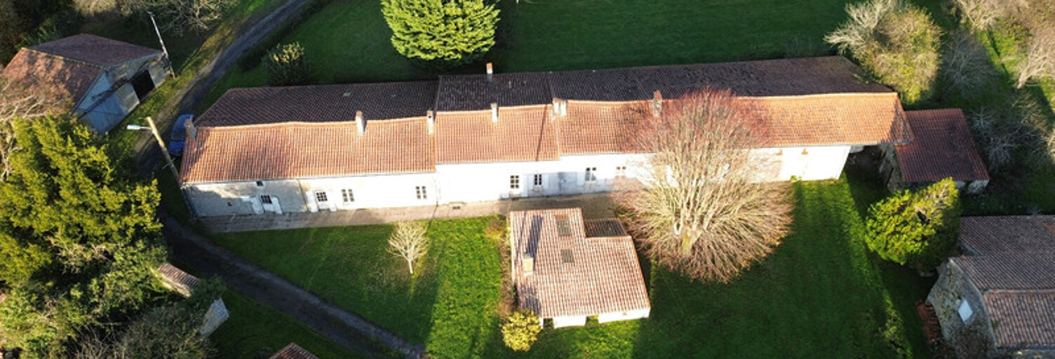 Maison 9 Pièces 250 m² à vendre à Lussant (17430)