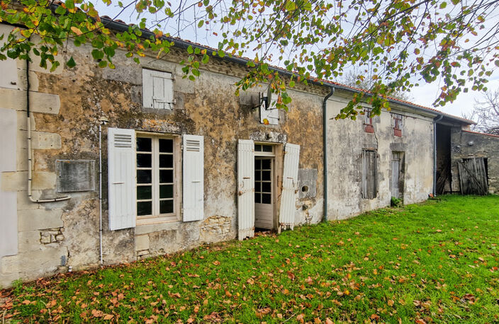 Propriete à vendre 9 pièces proche de LUSSANT (17) — photo 3