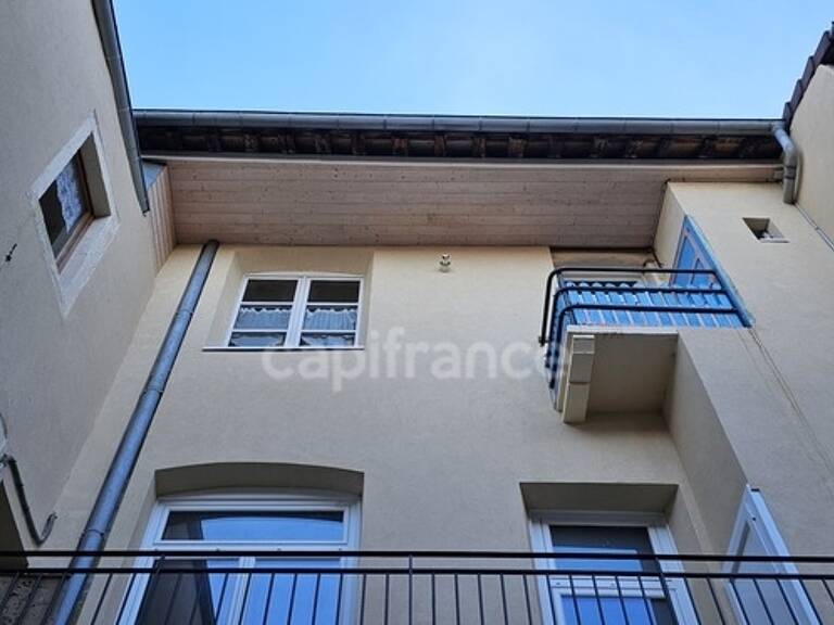 Charmant appartement à rénover avec grenier aménageable au centre-ville d'Arbois 39600 — photo 1