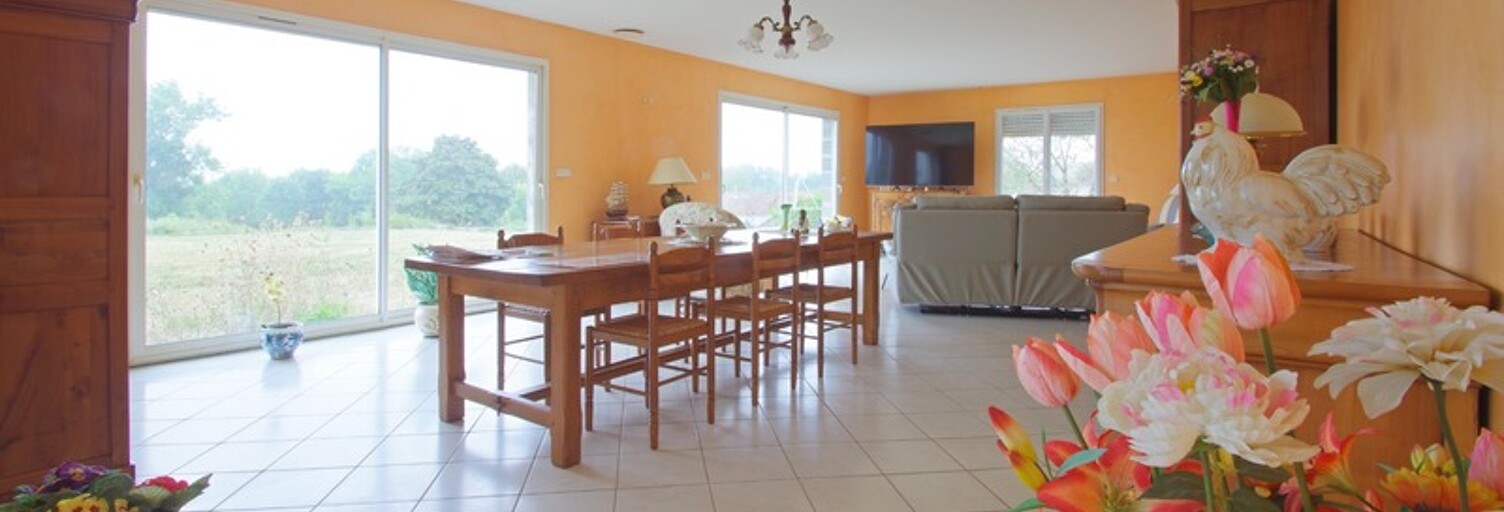 Maison 6 Pièces 210 m² à vendre à Moussac (86150)