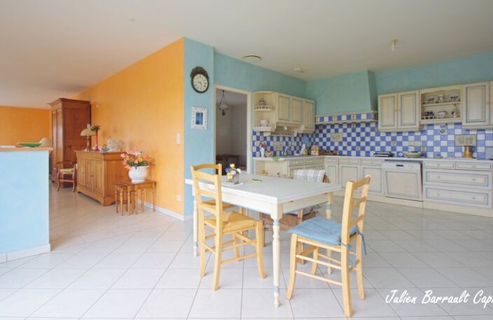 Grande maison familiale de 210m² construite en 2005 avec sous sol intégral — photo 3