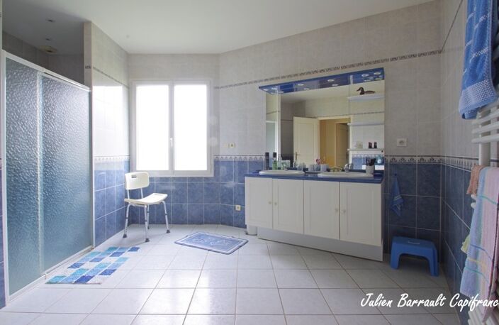 Grande maison familiale de 210m² construite en 2005 avec sous sol intégral — photo 5