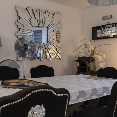 Appartement 4 pièces 2500 €