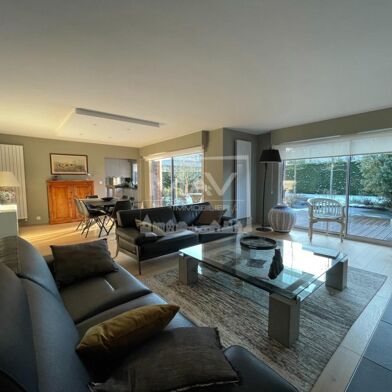 Maison 6 pièces 747600 €