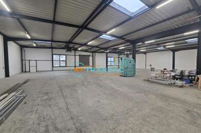 Local industriel  12190 €