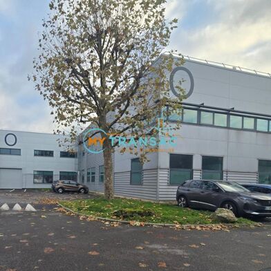 Local industriel  9932 €